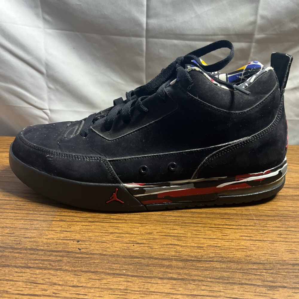 Jordan Black and Red Men' s Sneakers 323100-006